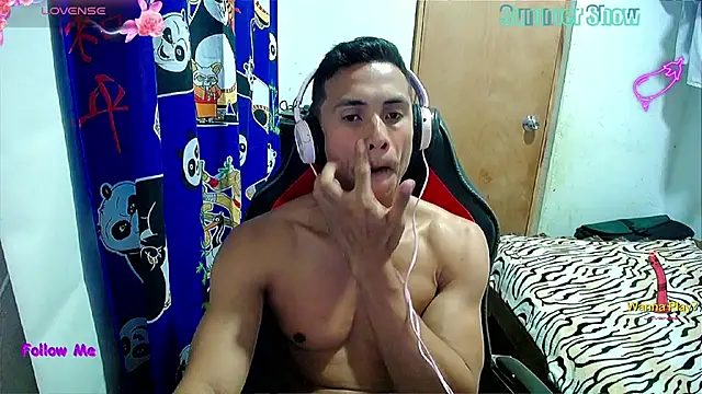 Willy Mate online show from December 30, 2024, 4:42 am