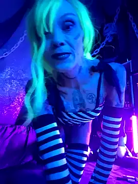 MommyMisfit online show from October 16, 2025, 2:09 am