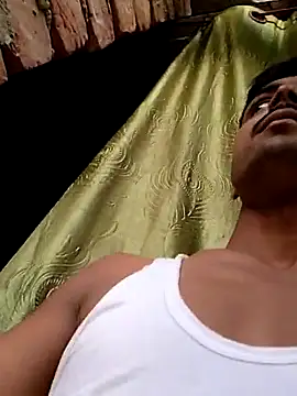 Snapshot of Suraj223kumar chatting on October 9, 2025, 12:55 am Suraj223kumar online show from October 9, 2025, 12:55 am