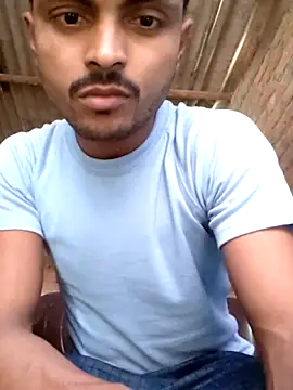 Snapshot of Suraj223kumar chatting on October 11, 2025, 9:10 am Suraj223kumar online show from October 11, 2025, 9:10 am