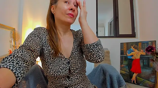 Julya Anna online show from March 26, 2026, 6:33 am