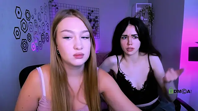 playful sophie online show from October 14, 2025, 7:25 pm