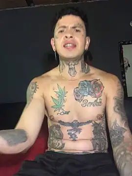 Snapshot of edttatuado19 chatting on February 6, 2025, 4:53 am edttatuado19 online show from February 6, 2025, 4:53 am