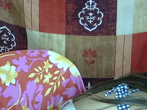 Snapshot of Ven-Love chatting on February 7, 2025, 4:35 pm Ven-Love online show from February 7, 2025, 4:35 pm