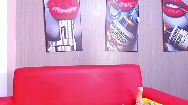 amber diior online show from February 8, 2026, 1:47 am