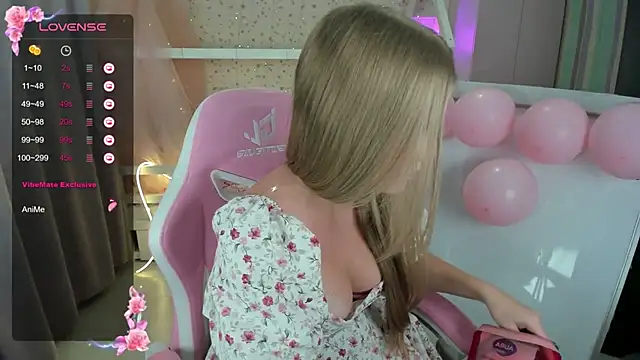 Miss Esmiie online show from February 9, 2025, 7:15 am