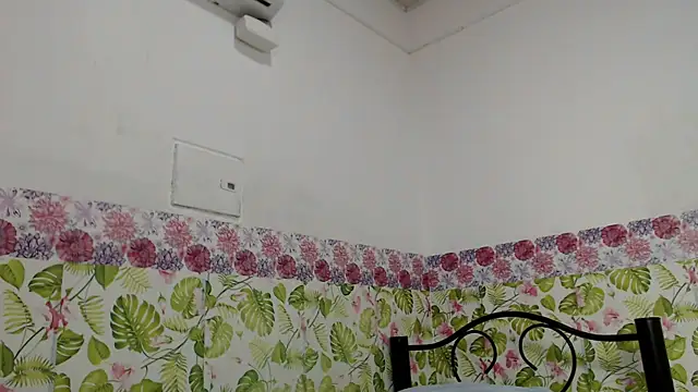 sweetfantacies18 online show from February 1, 2025, 12:07 am