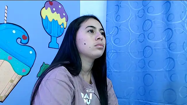 sweetfantacies18 online show from March 10, 2025, 12:50 am