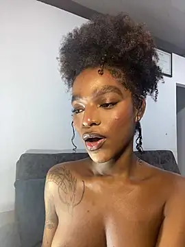 Zizi-campbel online show from March 13, 2025, 8:26 am