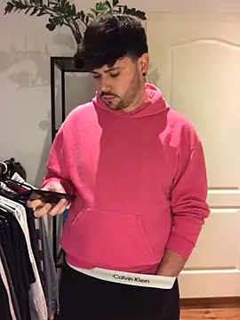 gayboooy nrw online show from December 19, 2025, 2:08 pm