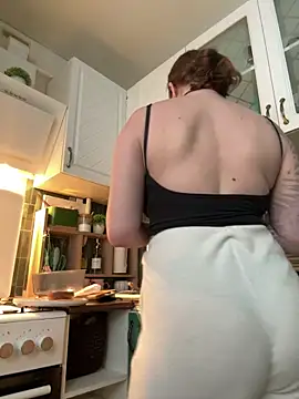 MayaMystic online show from April 4, 2026, 11:06 am