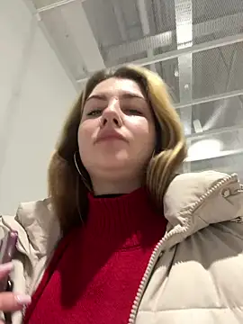 Snapshot of MayaMystic chatting on February 3, 2025, 12:25 pm MayaMystic online show from February 3, 2025, 12:25 pm