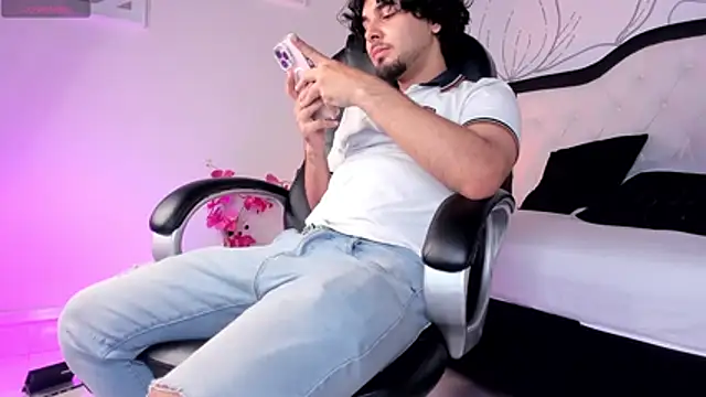 Samir bear online show from February 16, 2026, 12:48 pm