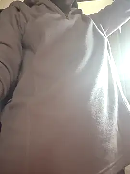 carmelbbyx22 online show from April 6, 2026, 2:18 pm