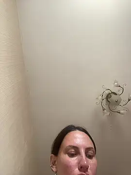 imMolly11 online show from July 25, 2026, 9:50 am