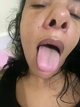 briannaa557 online show from December 22, 2024, 9:44 am