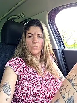 sansan2411 online show from April 17, 2026, 12:30 pm