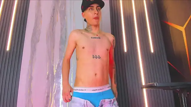 Snapshot of Angel_xxx chatting on March 28, 2026, 7:20 am Angel xxx online show from March 28, 2026, 7:20 am