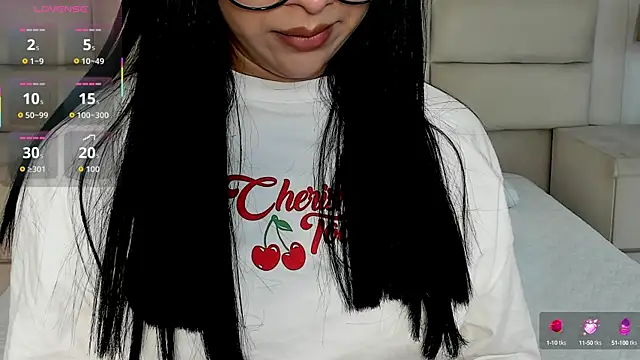 RoseCassie online show from October 10, 2025, 1:45 pm