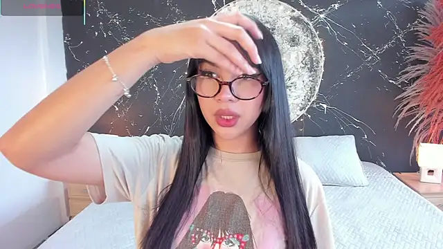 RoseCassie online show from December 17, 2025, 2:00 pm