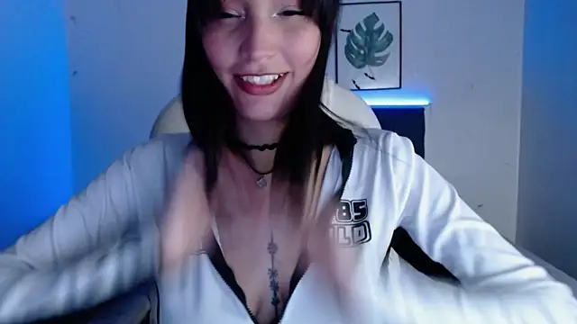 mia collens online show from December 13, 2025, 11:00 pm