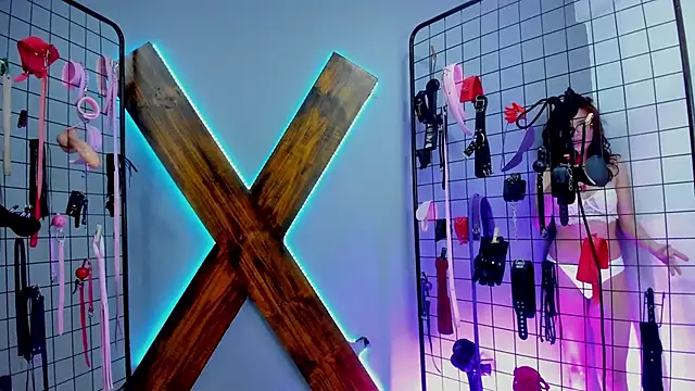 MrAlexia Queen BDSM online show from March 13, 2025, 7:50 pm