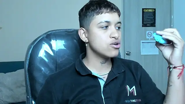 Dominick jones online show from November 14, 2025, 4:49 am