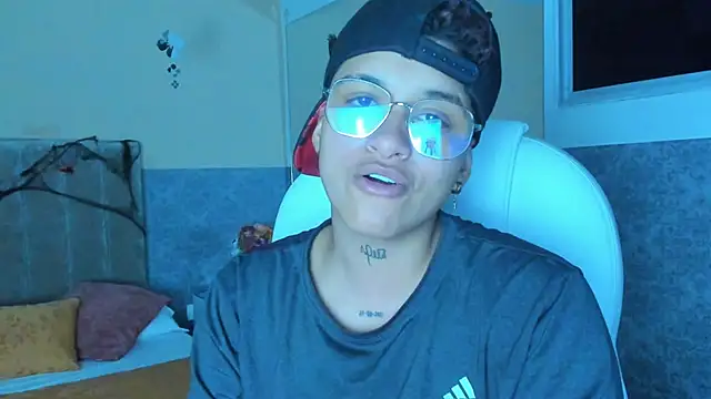 Dominick jones online show from October 15, 2025, 4:44 am