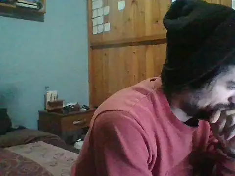 Snapshot of italianbighorse22 chatting on July 13, 2026, 11:37 pm italianbighorse22 online show from July 13, 2026, 11:37 pm