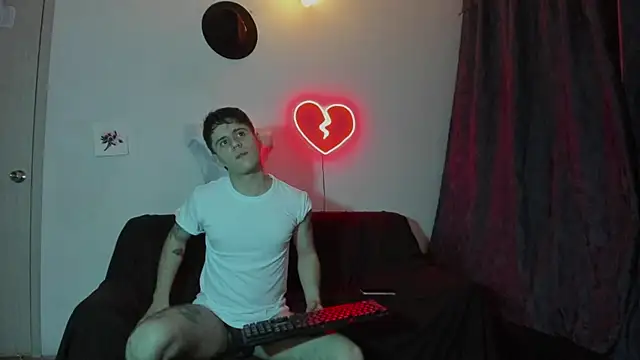 Antonello Vannucci online show from December 24, 2024, 10:49 pm