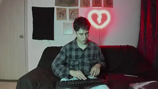 Antonello Vannucci online show from January 3, 2025, 1:46 pm