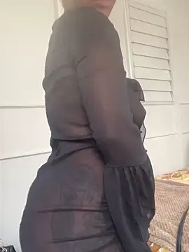 Snapshot of beverlyxxxx chatting on January 17, 2025, 10:44 am beverlyxxxx online show from January 17, 2025, 10:44 am