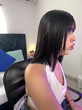 Lily Woodz online show from March 8, 2026, 2:42 pm