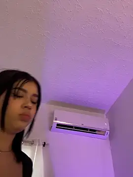 Snapshot of Lily_Woodz chatting on May 26, 2026, 7:01 pm Lily Woodz online show from May 26, 2026, 7:01 pm