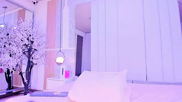 Snapshot of salomebenz chatting on February 19, 2026, 9:34 pm salomebenz online show from February 19, 2026, 9:34 pm