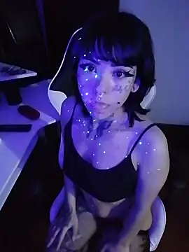 Snapshot of xbabymoonx chatting on October 8, 2025, 2:29 pm xbabymoonx online show from October 8, 2025, 2:29 pm