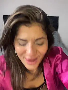 Snapshot of AlejandritaMilano chatting on June 14, 2026, 1:57 am AlejandritaMilano online show from June 14, 2026, 1:57 am