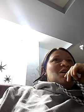 kattia bk online show from October 5, 2025, 2:35 am