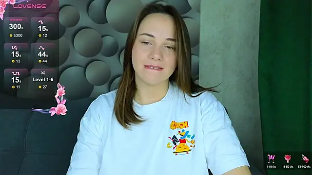 Snapshot of Cute_smile_sharon chatting on October 10, 2025, 3:40 am Cute smile sharon online show from October 10, 2025, 3:40 am