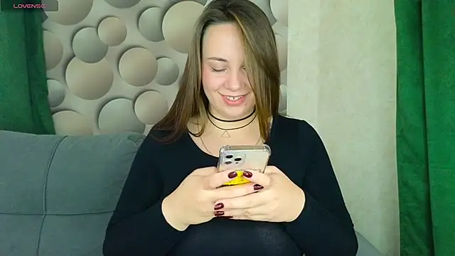 Snapshot of Cute_smile_sharon chatting on October 20, 2025, 4:36 am Cute smile sharon online show from October 20, 2025, 4:36 am