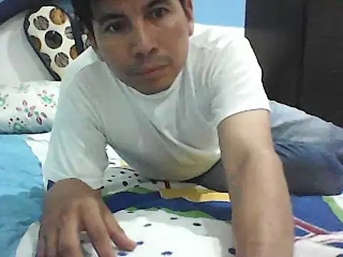 Snapshot of bisexual0007 chatting on January 2, 2025, 3:58 am bisexual0007 online show from January 2, 2025, 3:58 am