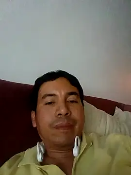 Snapshot of bisexual0007 chatting on January 10, 2025, 4:44 am bisexual0007 online show from January 10, 2025, 4:44 am