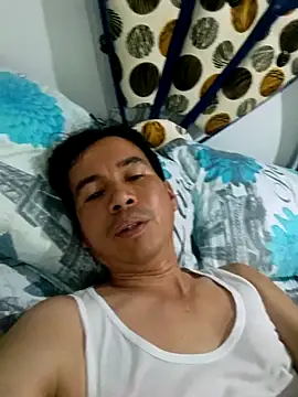 bisexual0007 online show from December 15, 2025, 3:01 am