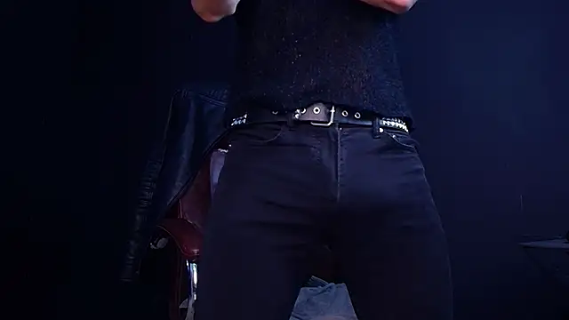 Snapshot of AxelColton chatting on November 7, 2025, 11:26 am AxelColton online show from November 7, 2025, 11:26 am