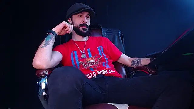 Snapshot of AxelColton chatting on November 25, 2025, 6:03 am AxelColton online show from November 25, 2025, 6:03 am