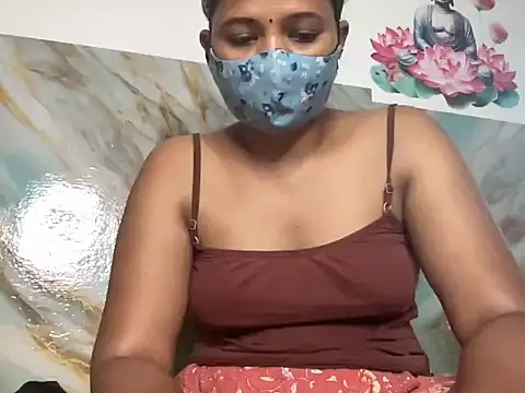 Tamil Sanjana  online show from November 7, 2025, 3:22 am