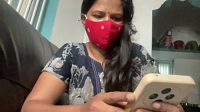 Snapshot of Tamil_Sanjana_ chatting on February 7, 2026, 1:35 am Tamil Sanjana online show from February 7, 2026, 1:35 am