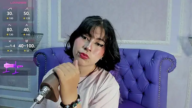 Snapshot of Lily_Martinez chatting on November 28, 2025, 9:09 am Lily Martinez online show from November 28, 2025, 9:09 am