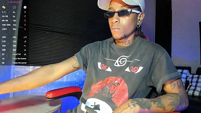 Snapshot of JhonyMiller_ chatting on February 19, 2026, 7:44 pm JhonyMiller online show from February 19, 2026, 7:44 pm