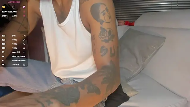 JhonyMiller  online show from April 2, 2026, 4:57 pm